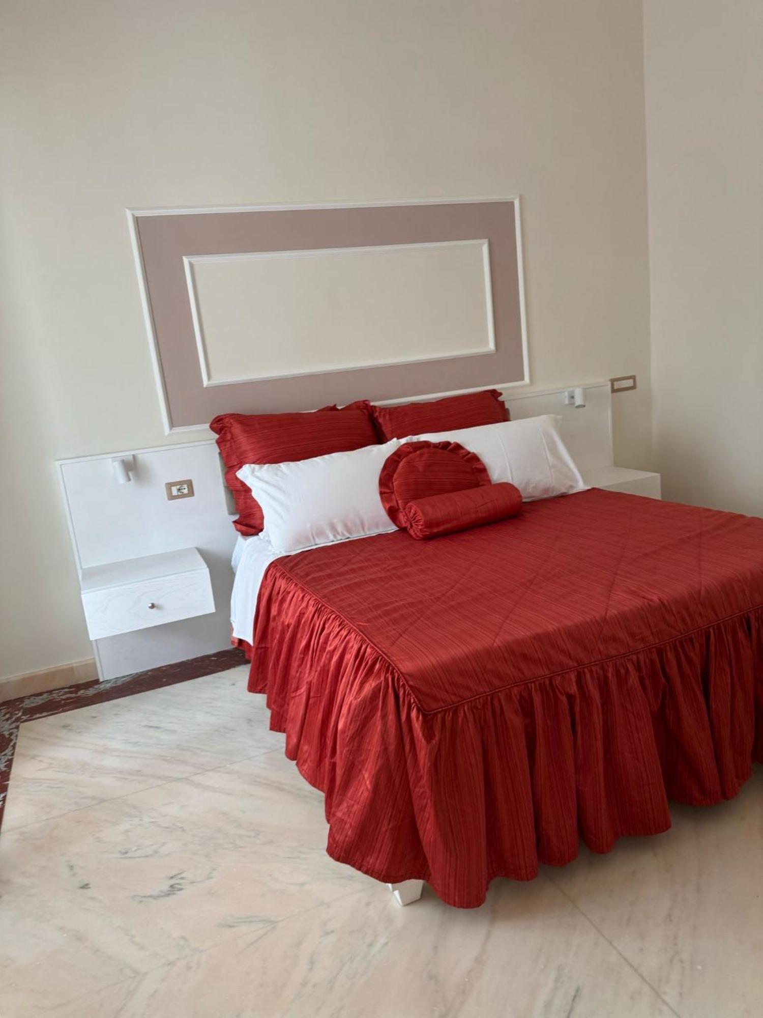 Bernini House Naples Hotel Exterior photo